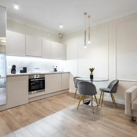 Close - Urban Chic- Mennica - Center - For 15 Guests 公寓