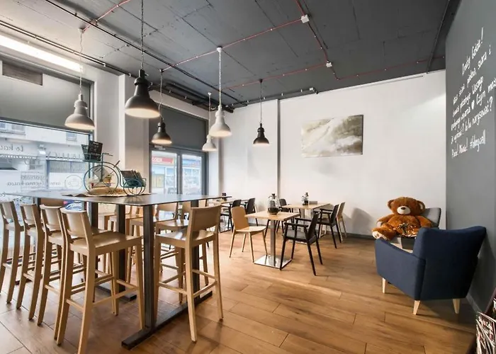 Close - Urban Chic- Mennica - Center - For 15 Guests Varsó